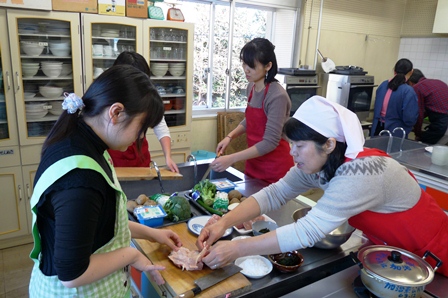 111219留学生が日本家庭料理03