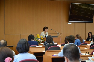 新会長親﨑さんのあいさつ