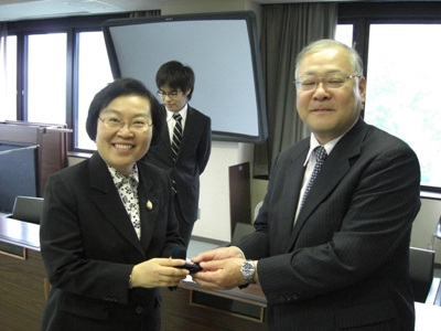 2009.07.07Title5.JPG