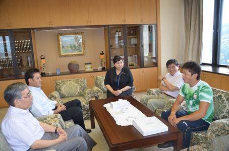 20120905yazawahoukoku_01.JPG