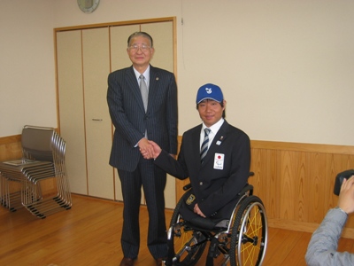 沢辺瀞壱飯能市長を表敬訪問