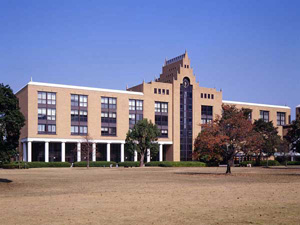 講義棟などの建物 08