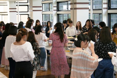 20180522法学部女子会新歓01.jpg