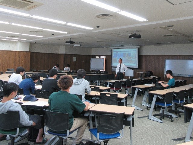 20180802学生による授業紹介12_02.jpg