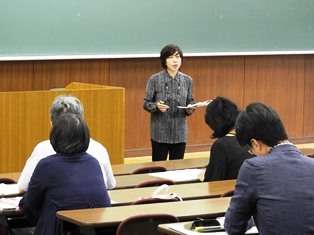 学部別懇談会の様子（現代文化学部）